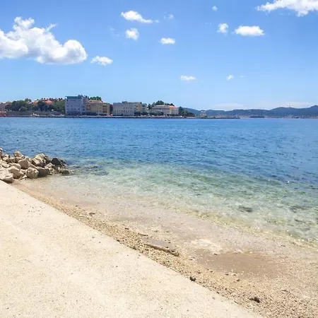 Beachfront House With Private Jacuzzi And Garden * Zadar