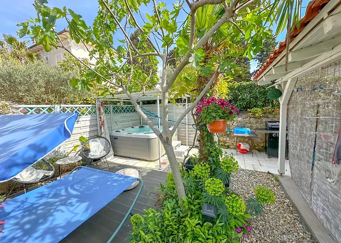 Apartamento Beachfront House With Private Heated Jacuzzi And Garden *