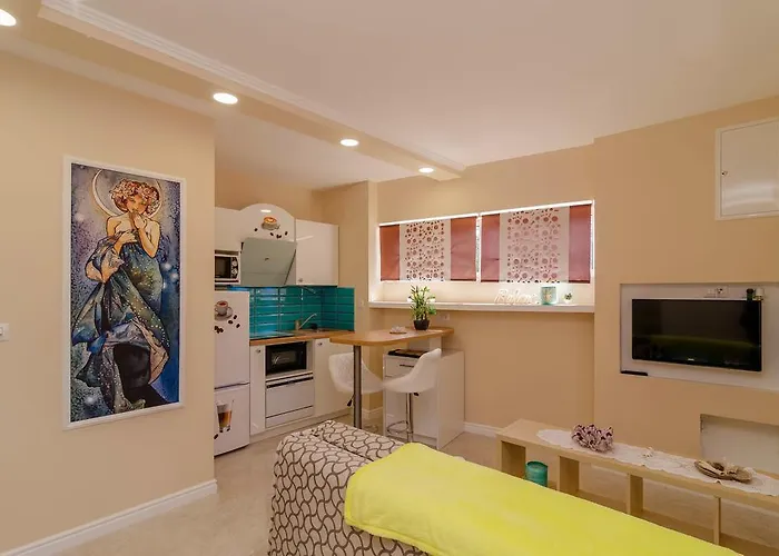 Beachfront House With Private Heated Jacuzzi And Garden Apartamento *