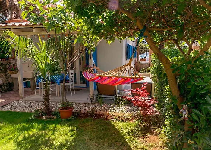 Beachfront House With Private Heated Jacuzzi And Garden Apartamento *